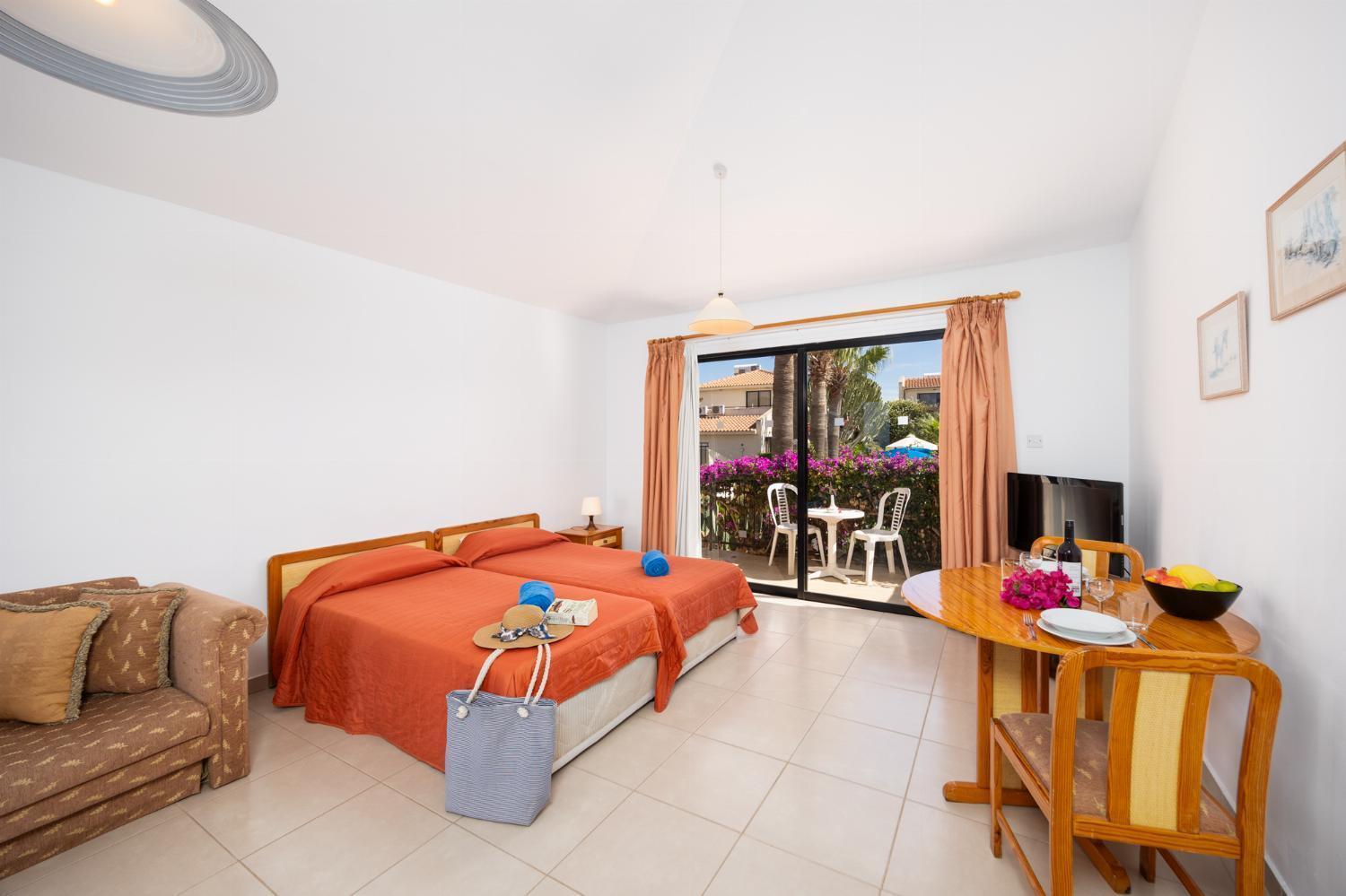 Tavros Hotel Apartments Polis Exterior photo